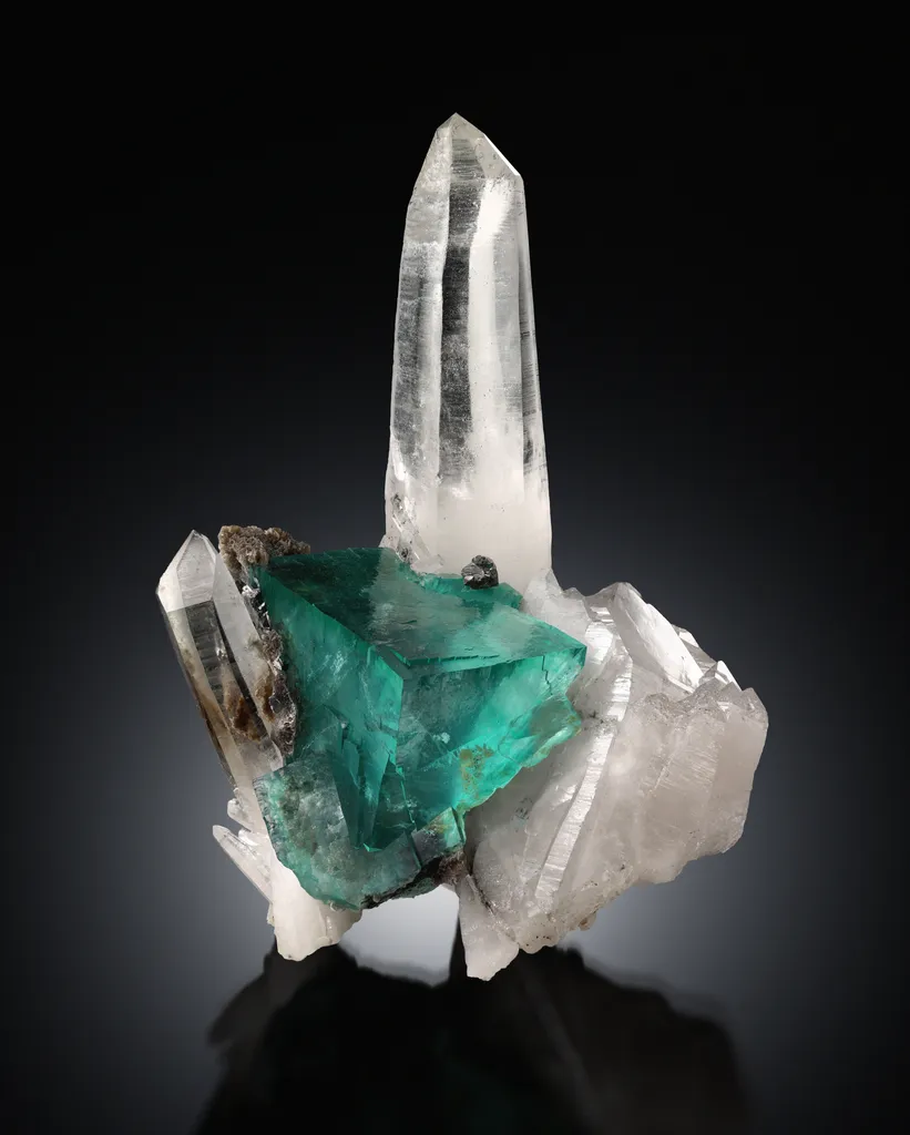 Fluorite from China, Hunan, Yaogangxian Mine, Yaogangxian Mine, Yizhang Co. Chenzhou, Hunan, China image