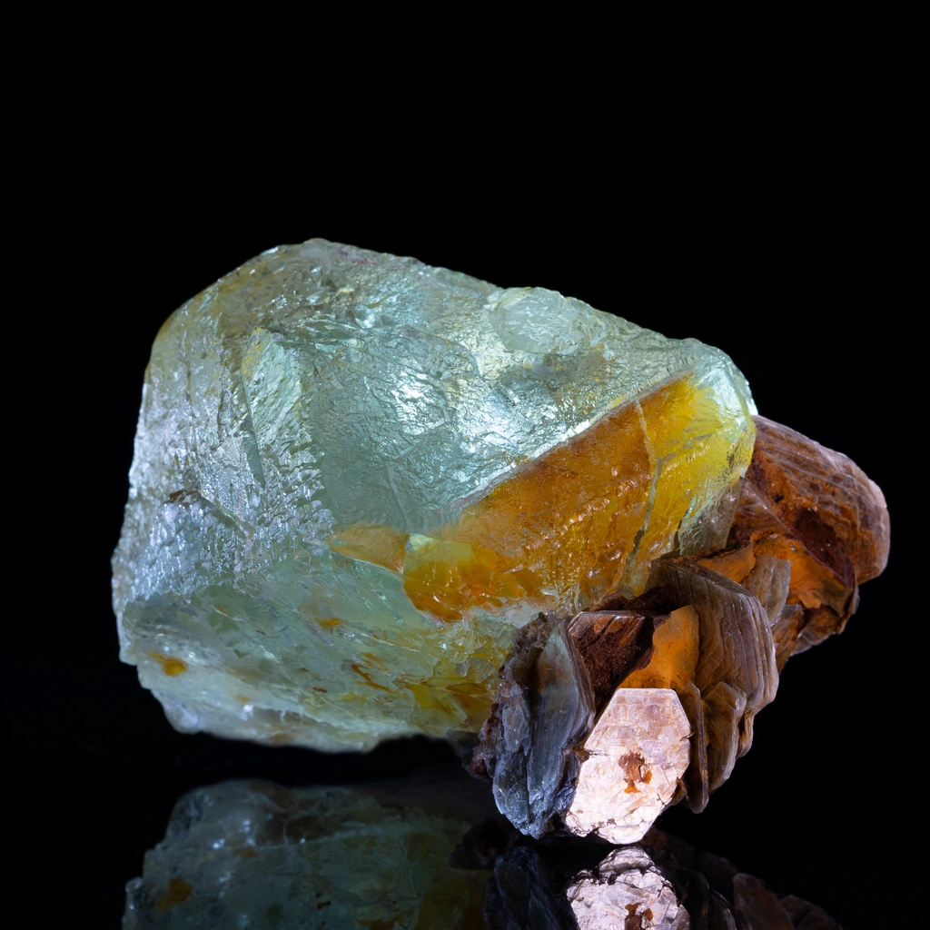Fluorite from Chumar Bakhoor, Nagar District, Gilgit-Baltistan, Pakistan - image 2