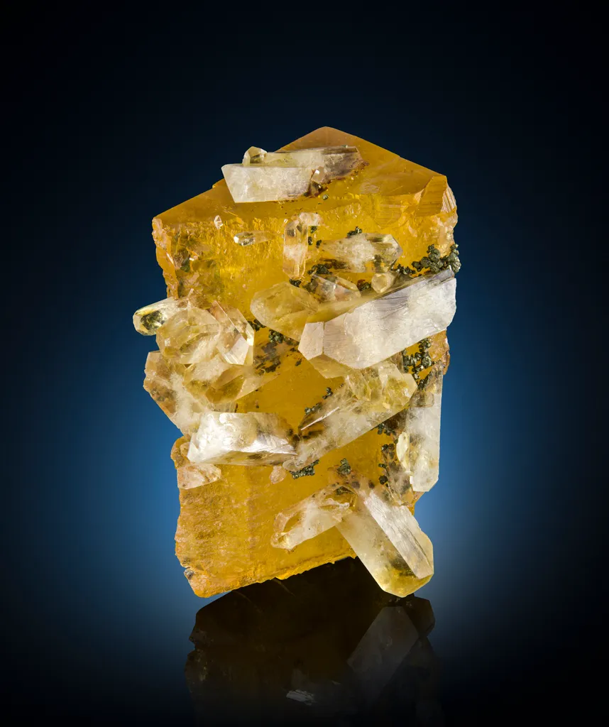 Fluorite from Germany, Saxony, Erzgebirgskreis, Annaberg-Buchholz, Frohnau, Bergmännisch Glück Mine image