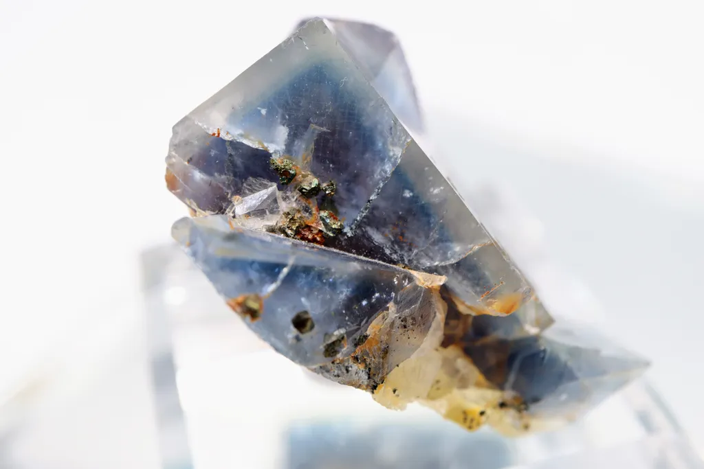 Fluorite from Germany, Saxony, Halsbrücke, Beihilfe Mine - image 4