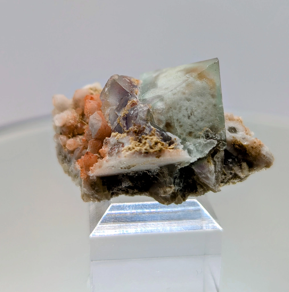 Fluorite from Globenstein, Breitenbrunn, Erzgebirgskreis, Saxony, Germany image