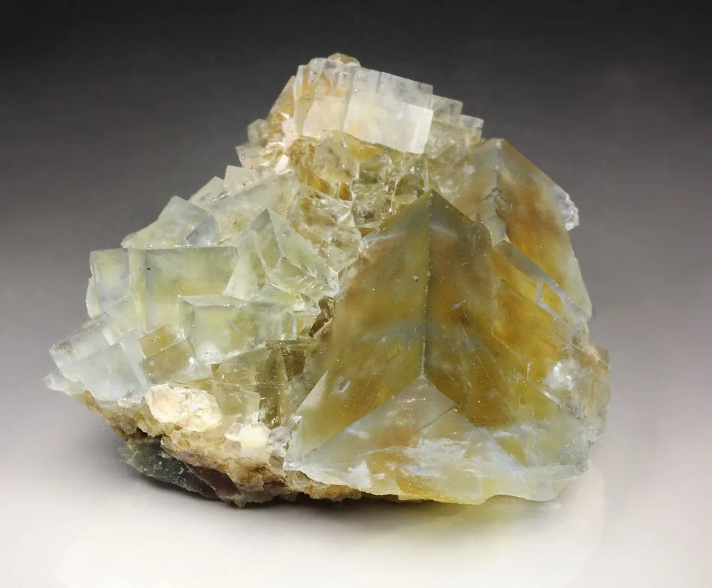 Fluorite from La Barre Mine, Auvergne-Rhône-Alpes, France - image 3