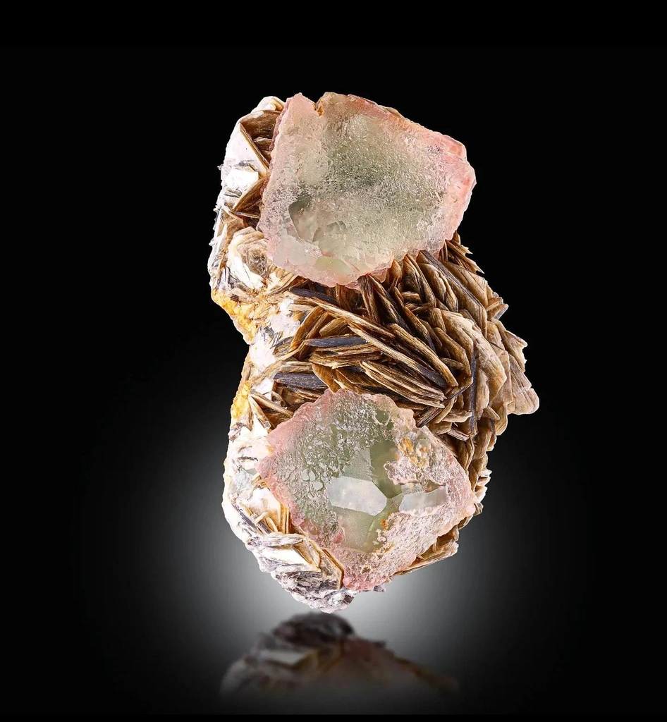 Fluorite from Nagar, Nagar District, Gilgit-Baltistan, Pakistan image