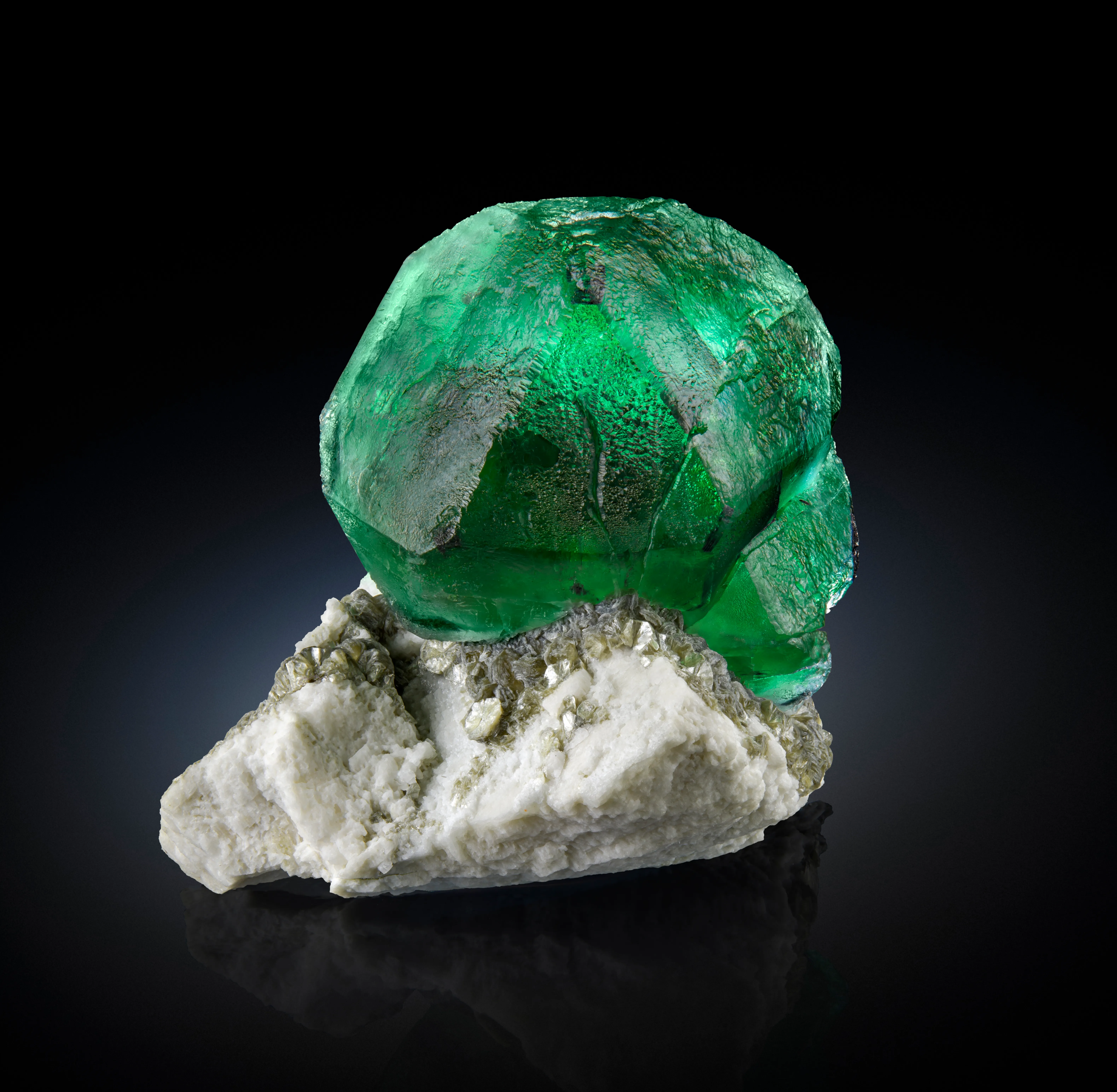 Fluorite from Namibia, Erongo Region, Erongo Mountains - image 1