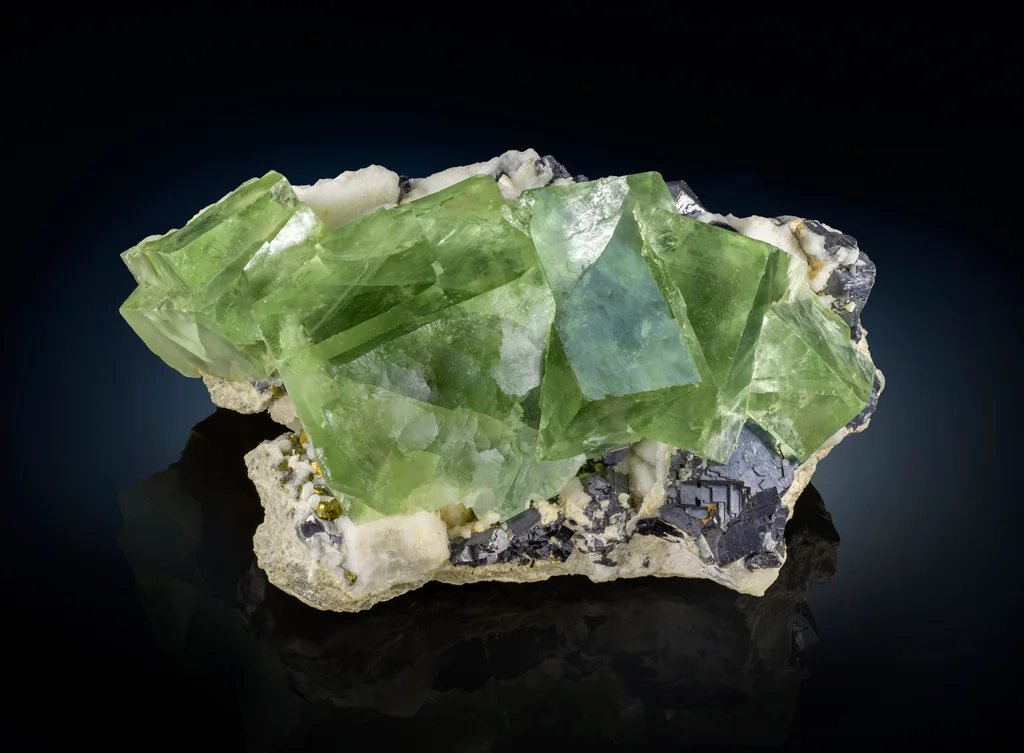 Fluorite from Nikolaevskiy Mine, Dalnegorsk, Dalnegorsk Urban District, Primorsky Krai, Russia image