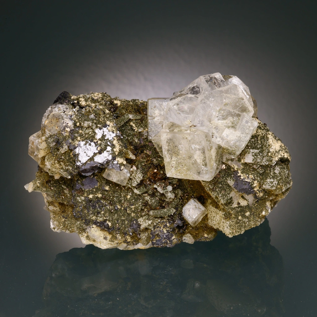 Fluorite from Nikolaevskiy Mine, Dalnegorsk, Dalnegorsk Urban District, Primorsky Krai, Russia image