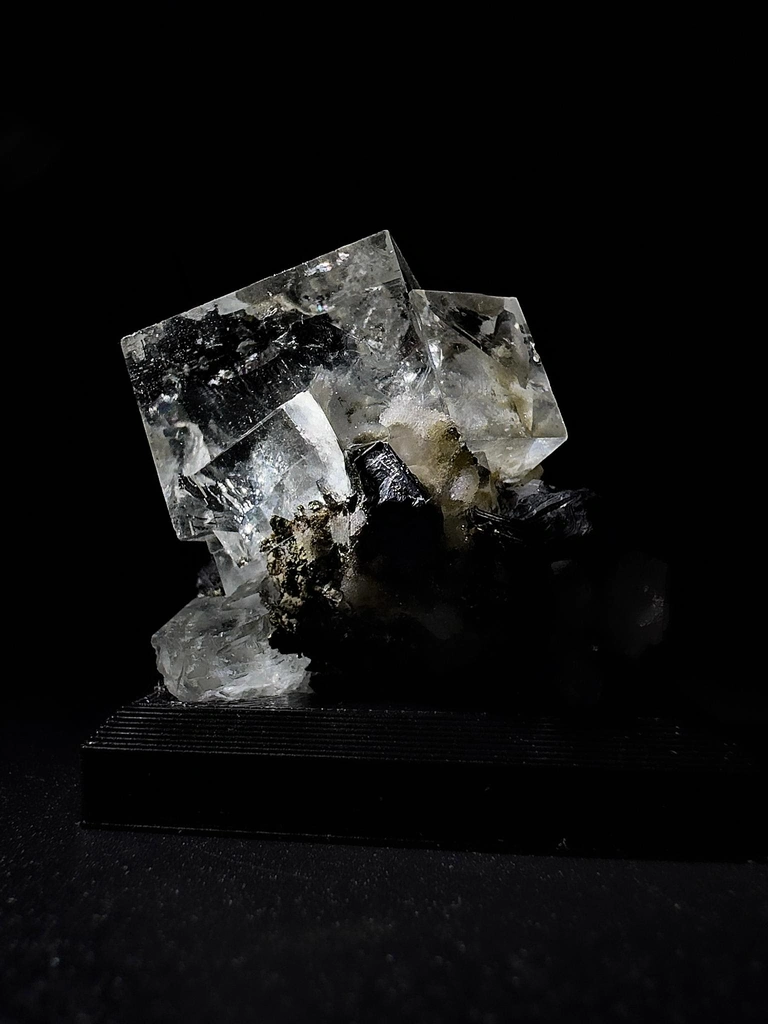 Fluorite from Nikolaevskiy Mine, Dalnegorsk, Dalnegorsk Urban District, Primorsky Krai, Russia image