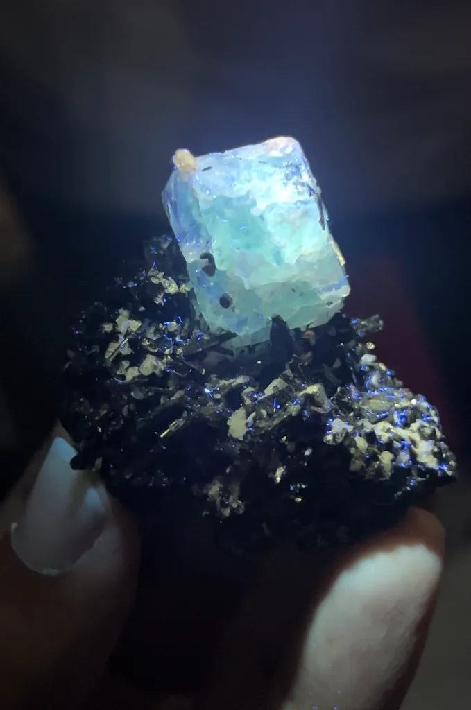 Fluorite from Pakistan - image 3