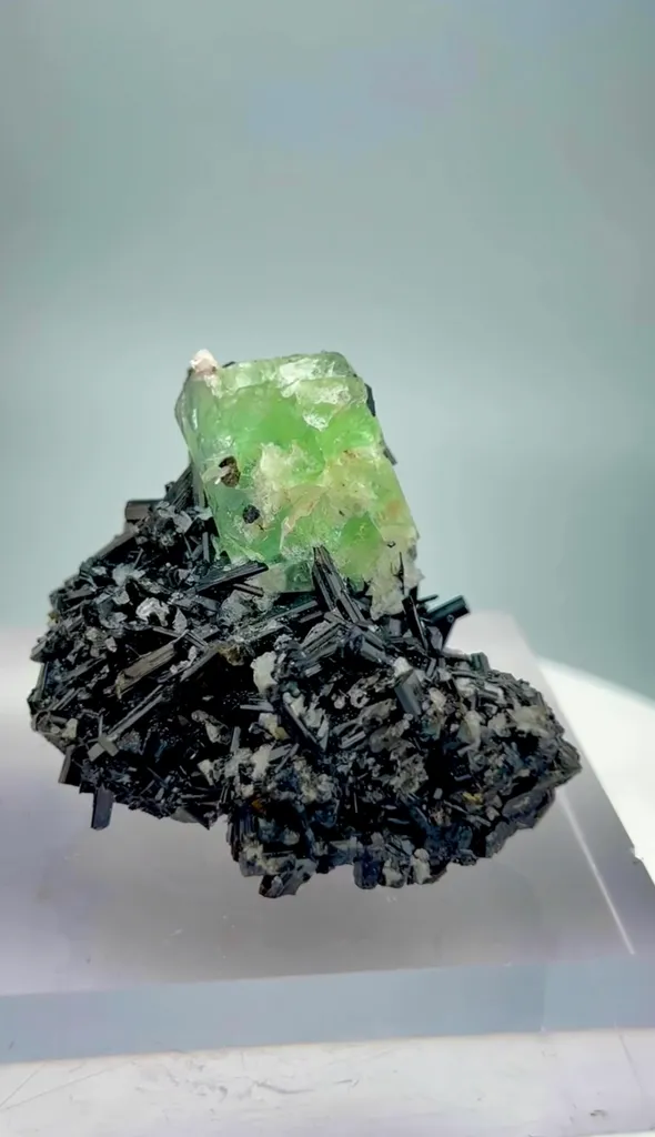 Fluorite from Pakistan - image 7