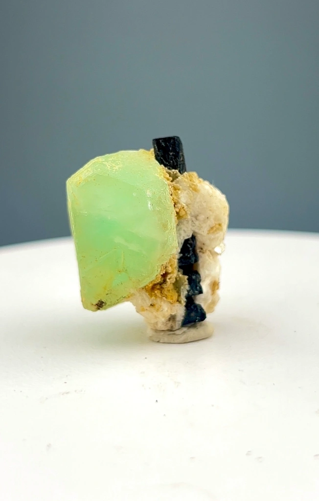 Fluorite from Pakistan - image 5