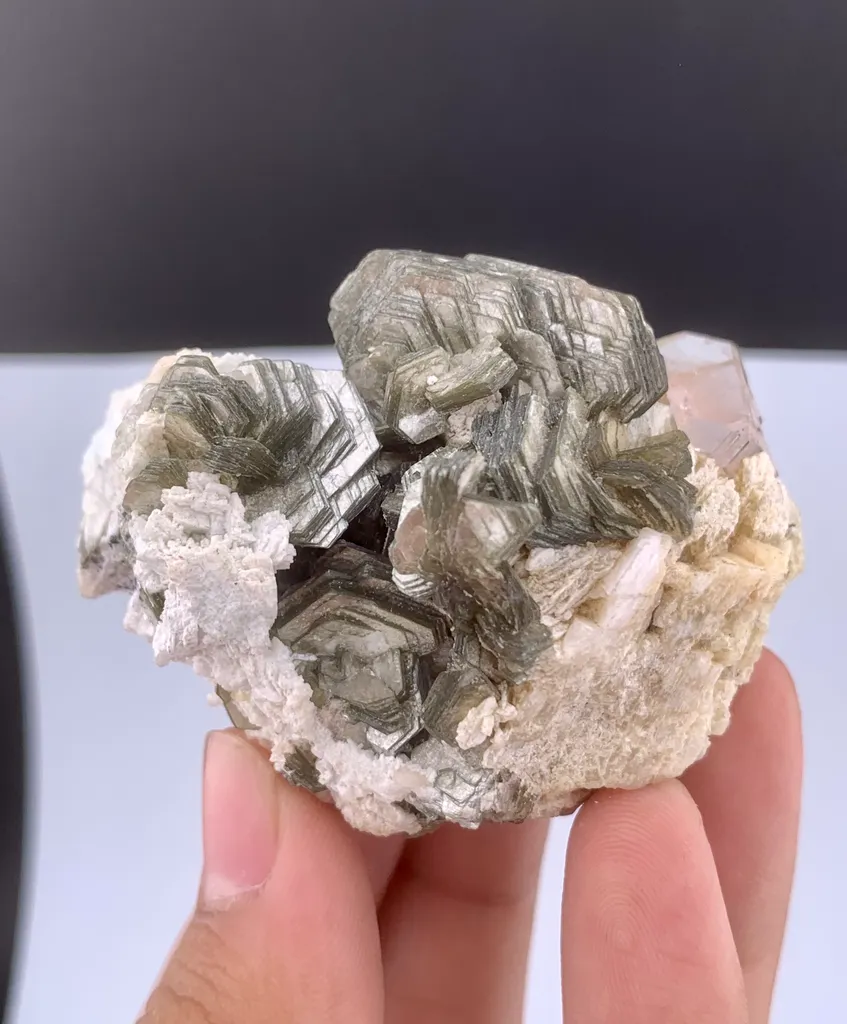 Fluorite from Pakistan - image 9