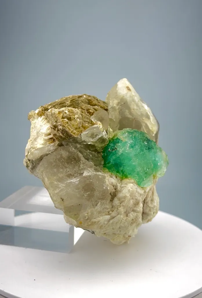 Fluorite from Pakistan - image 5
