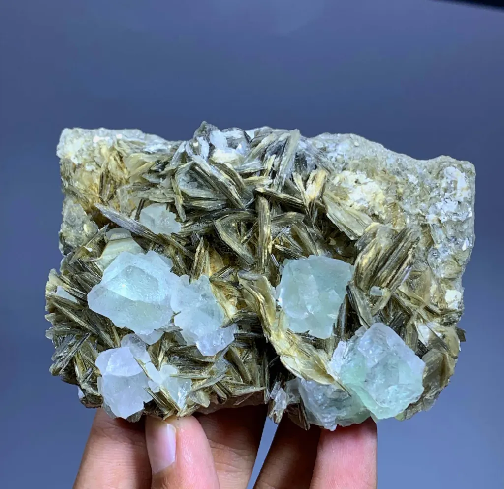 Fluorite from Pakistan - image 7