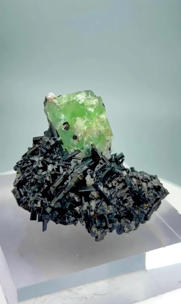 Fluorite from Pakistan - image 8