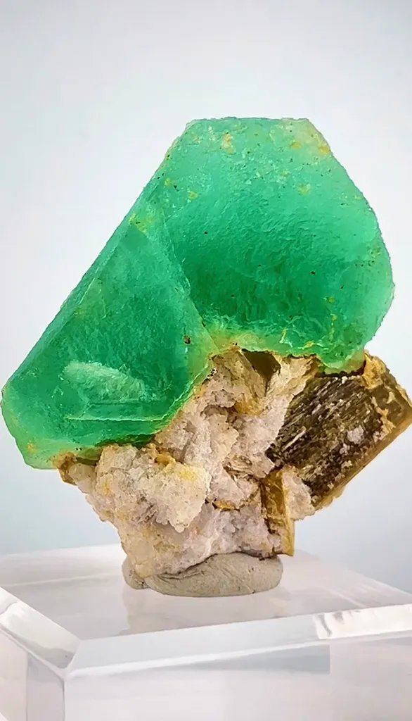 Fluorite from Pakistan image