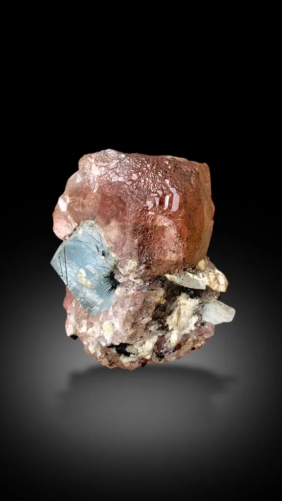 Fluorite from Pakistan, Gilgit-Baltistan, Nagar District, Aliabad image