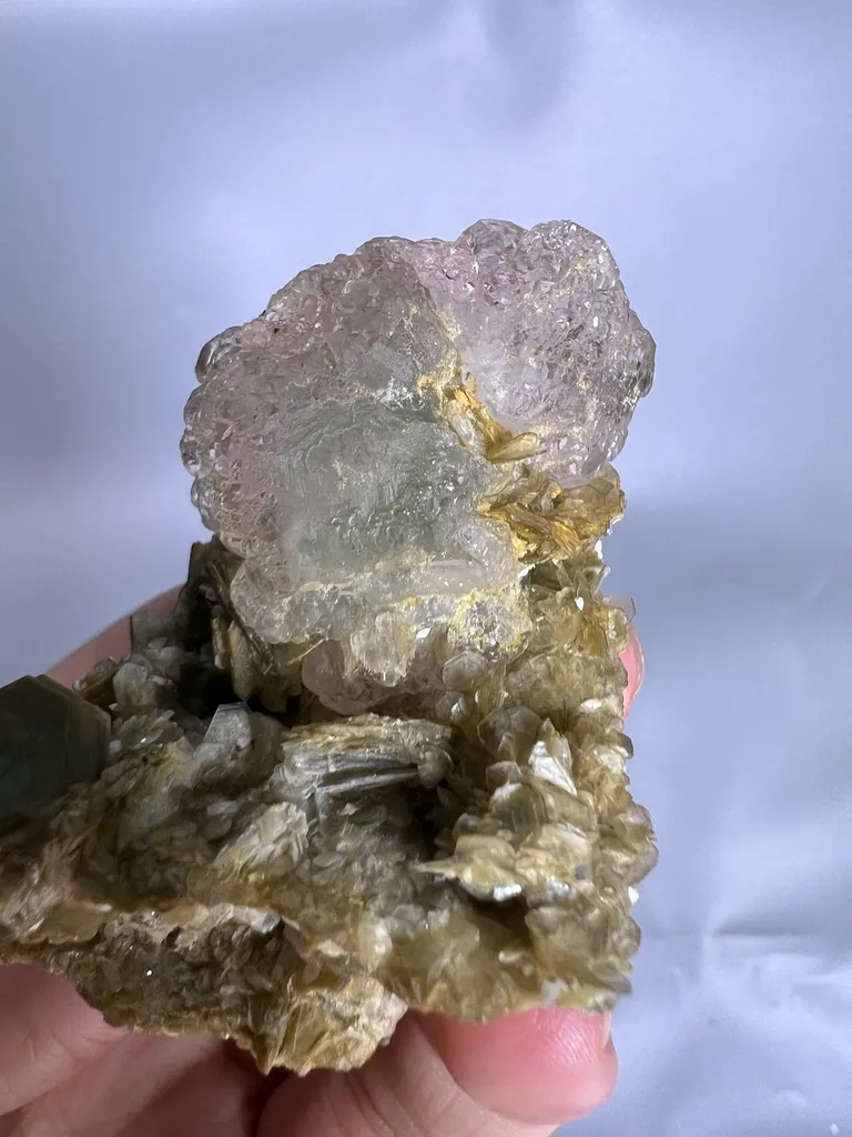 Fluorite from Pakistan, Gilgit-Baltistan, Nagar District, Chumar Bakhoor - image 3