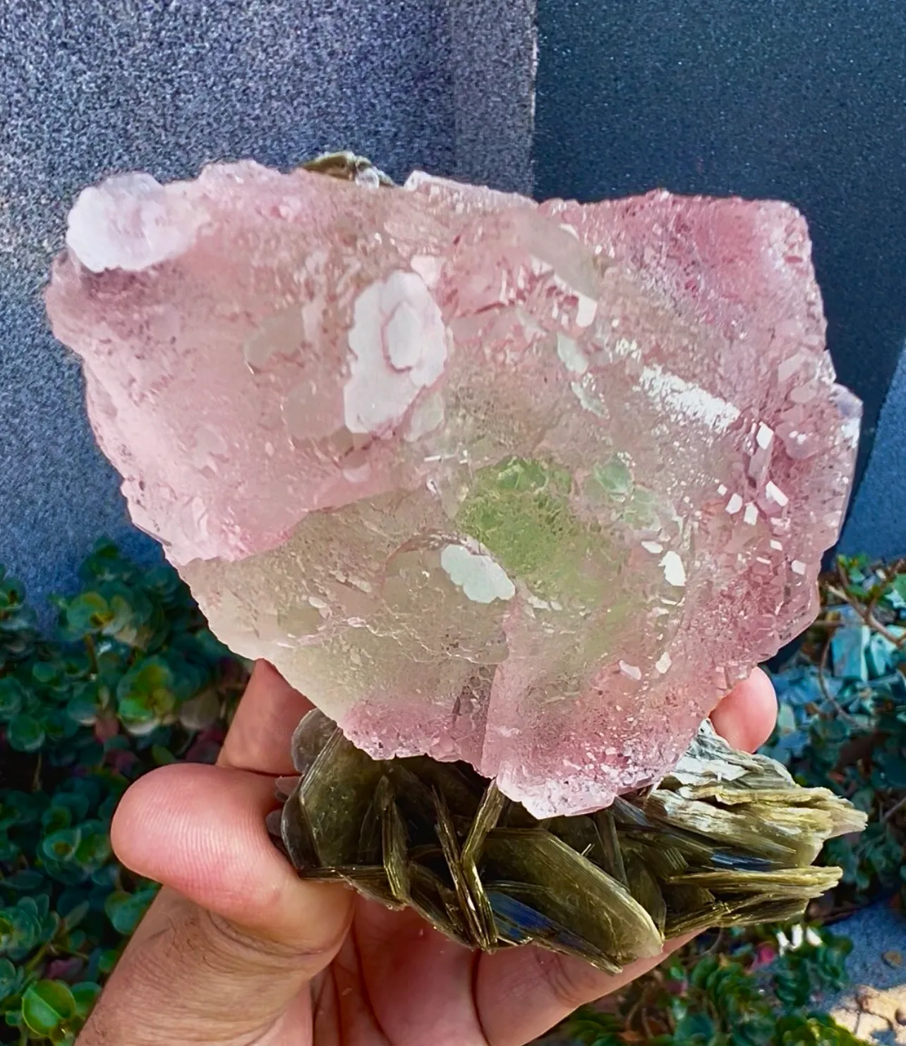 Fluorite from Pakistan, Gilgit-Baltistan, Nagar District, Chumar Bakhoor - image 7