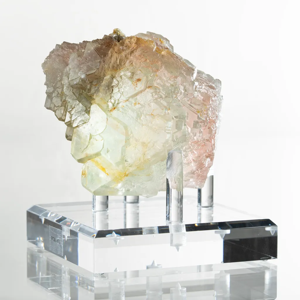 Fluorite from Pakistan, Gilgit-Baltistan, Nagar District, Chumar Bakhoor - image 2