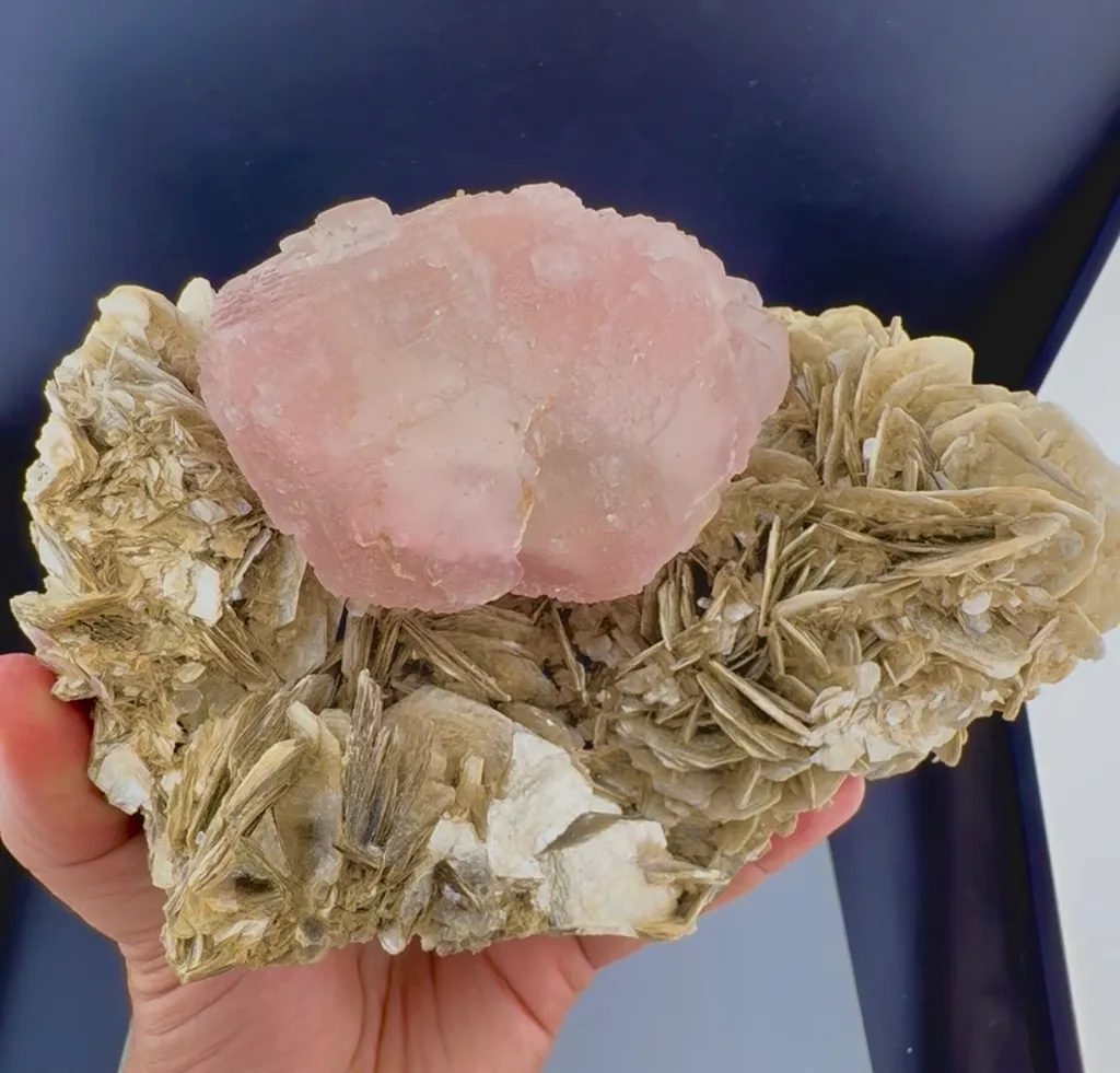 Fluorite from Pakistan, Gilgit-Baltistan, Nagar District, Chumar Bakhoor - image 5