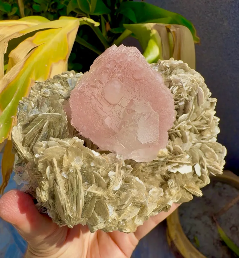 Fluorite from Pakistan, Gilgit-Baltistan, Nagar District, Chumar Bakhoor - image 7