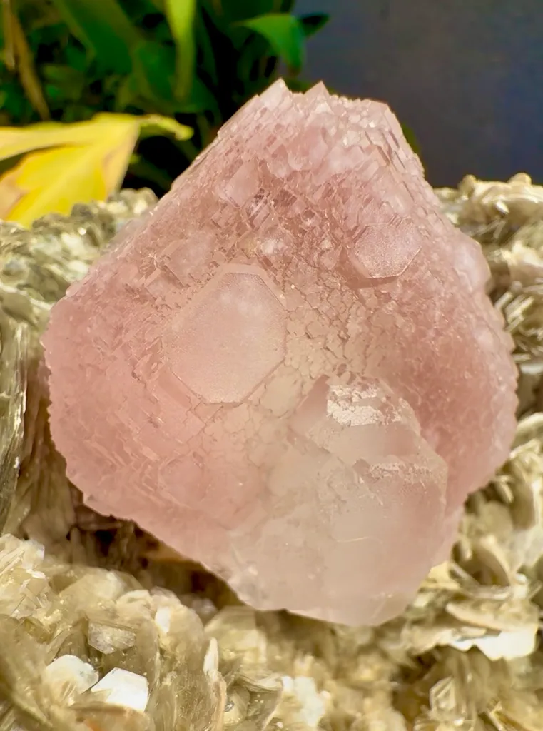 Fluorite from Pakistan, Gilgit-Baltistan, Nagar District, Chumar Bakhoor - image 2