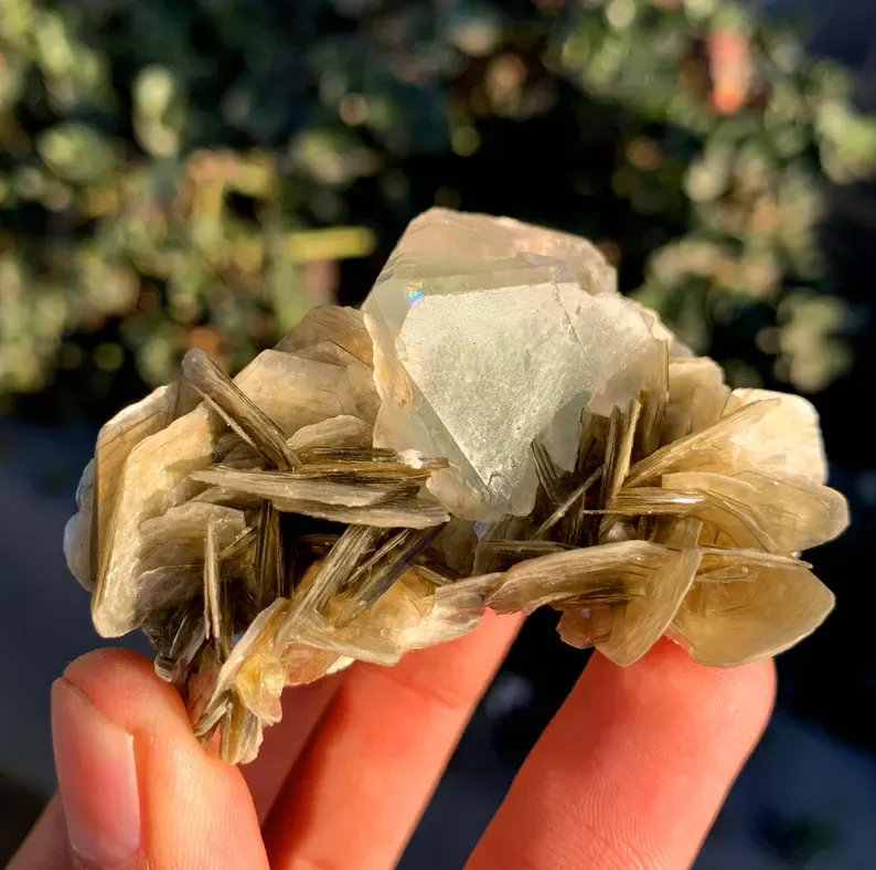 Fluorite from Pakistan, Gilgit-Baltistan, Skardu District, Shigar Valley - image 3