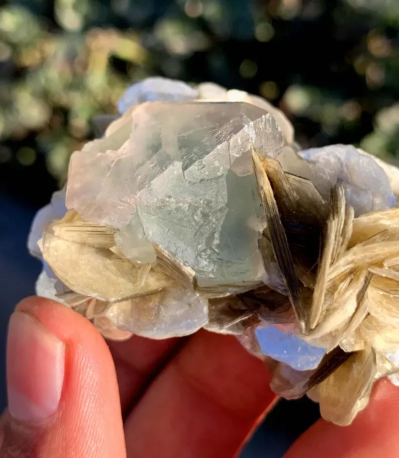 Fluorite from Pakistan, Gilgit-Baltistan, Skardu District, Shigar Valley - image 9