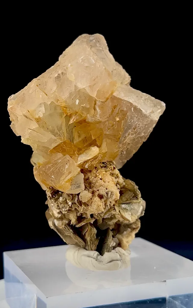 Fluorite from Pakistan - image 6