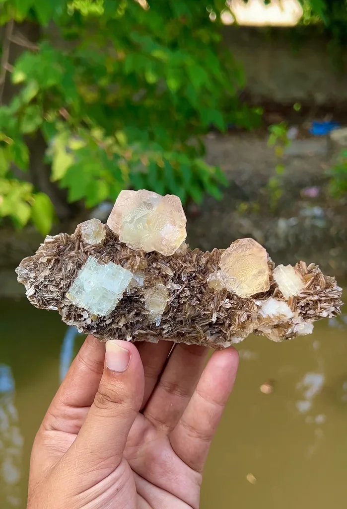 Fluorite from Pakistan - image 3