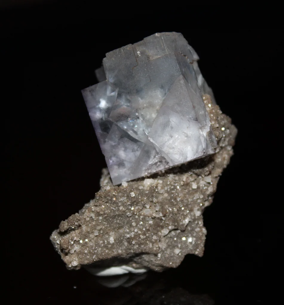 Fluorite from Penfield Quarry, Penfield, New York, USA image