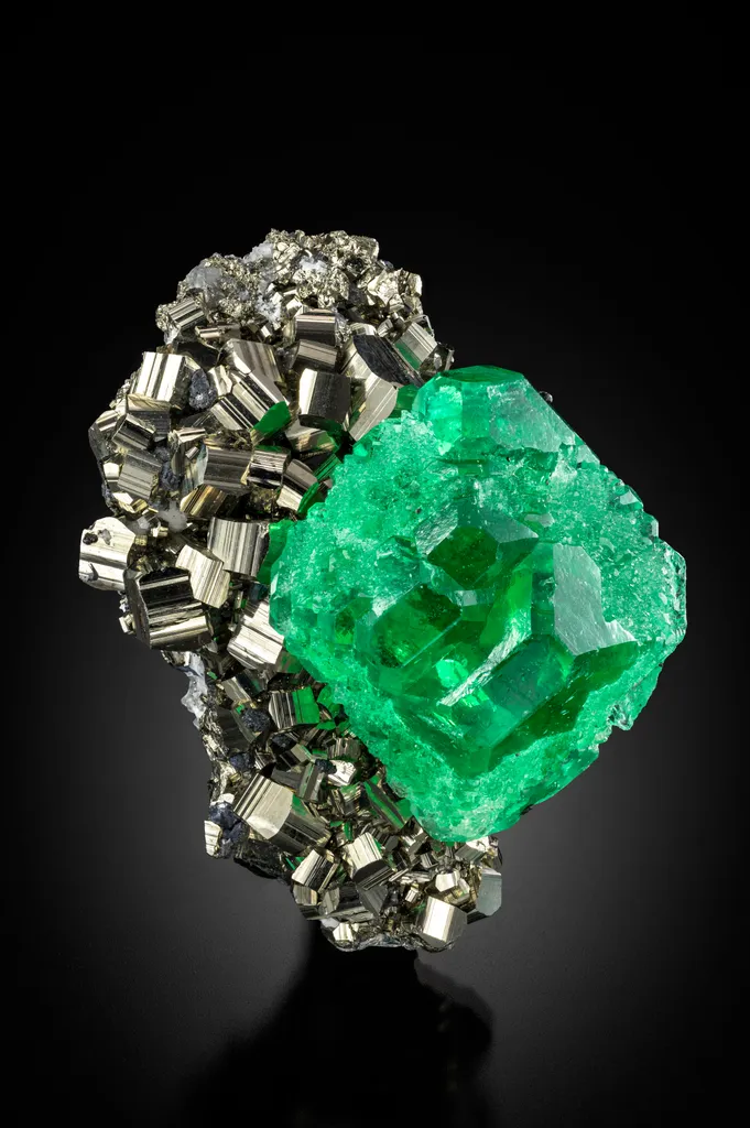 Fluorite from Peru image