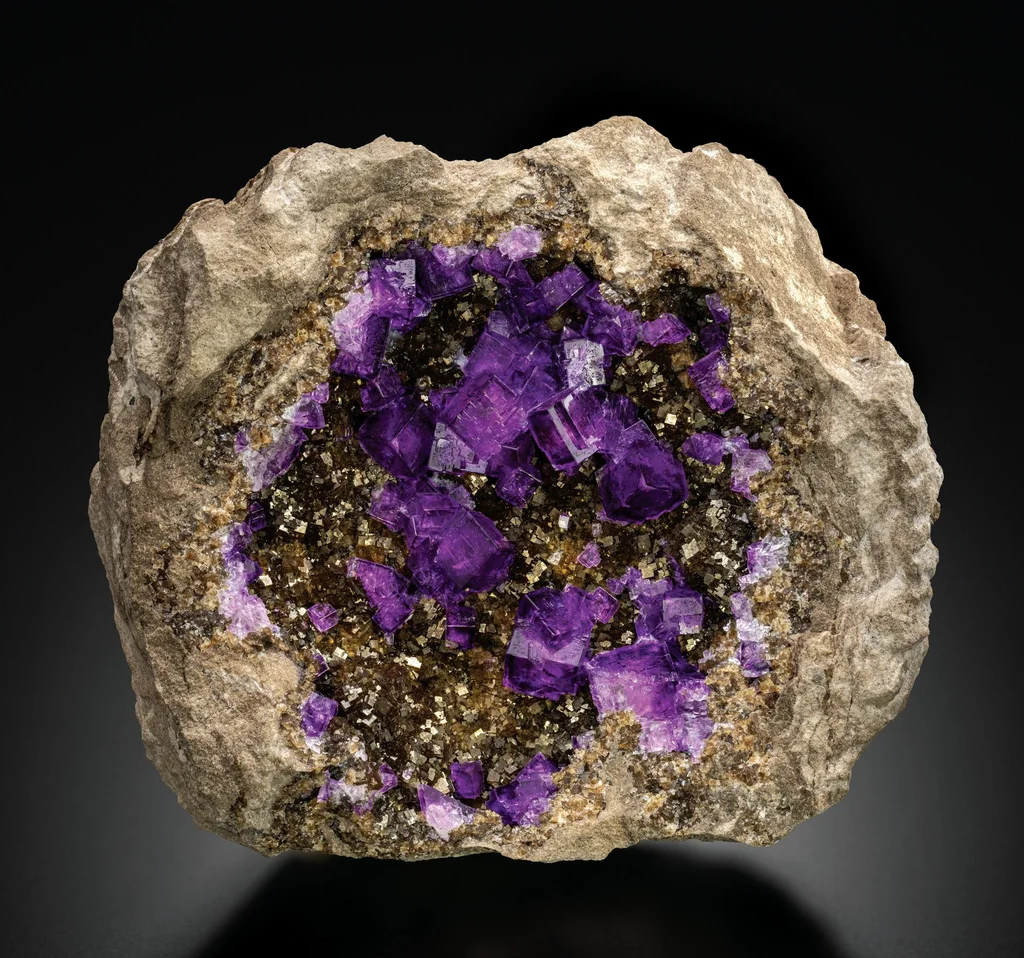 Fluorite from Stoneco Auglaize Quarry, Ohio, USA image