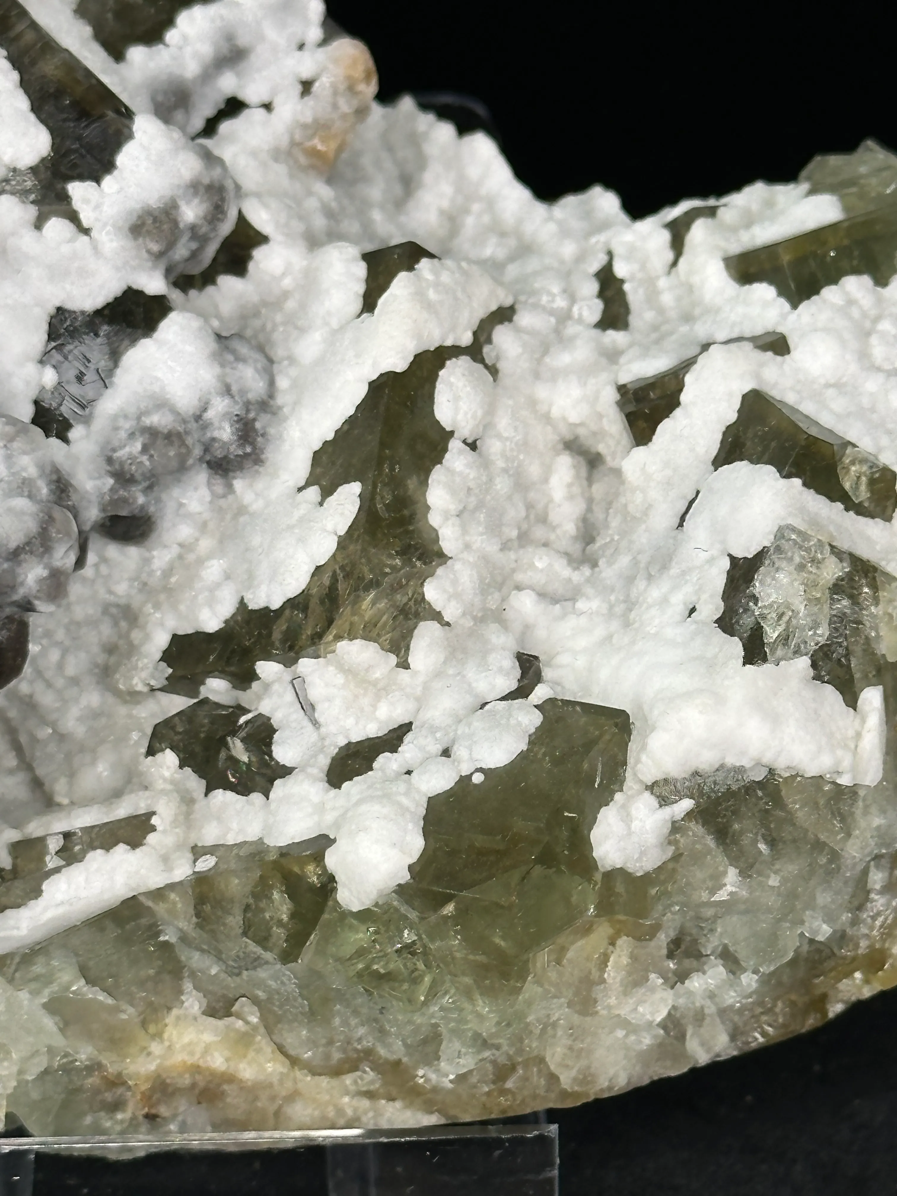 Fluorite from UK, England, County Durham, Rogerley Quarry, Diana Maria Mine - image 3