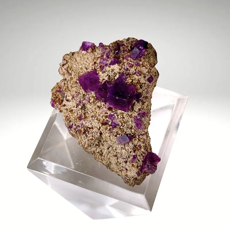 Fluorite from USA, Illinois, Hardin County, Cave-in-Rock Mining Sub-District - image 2