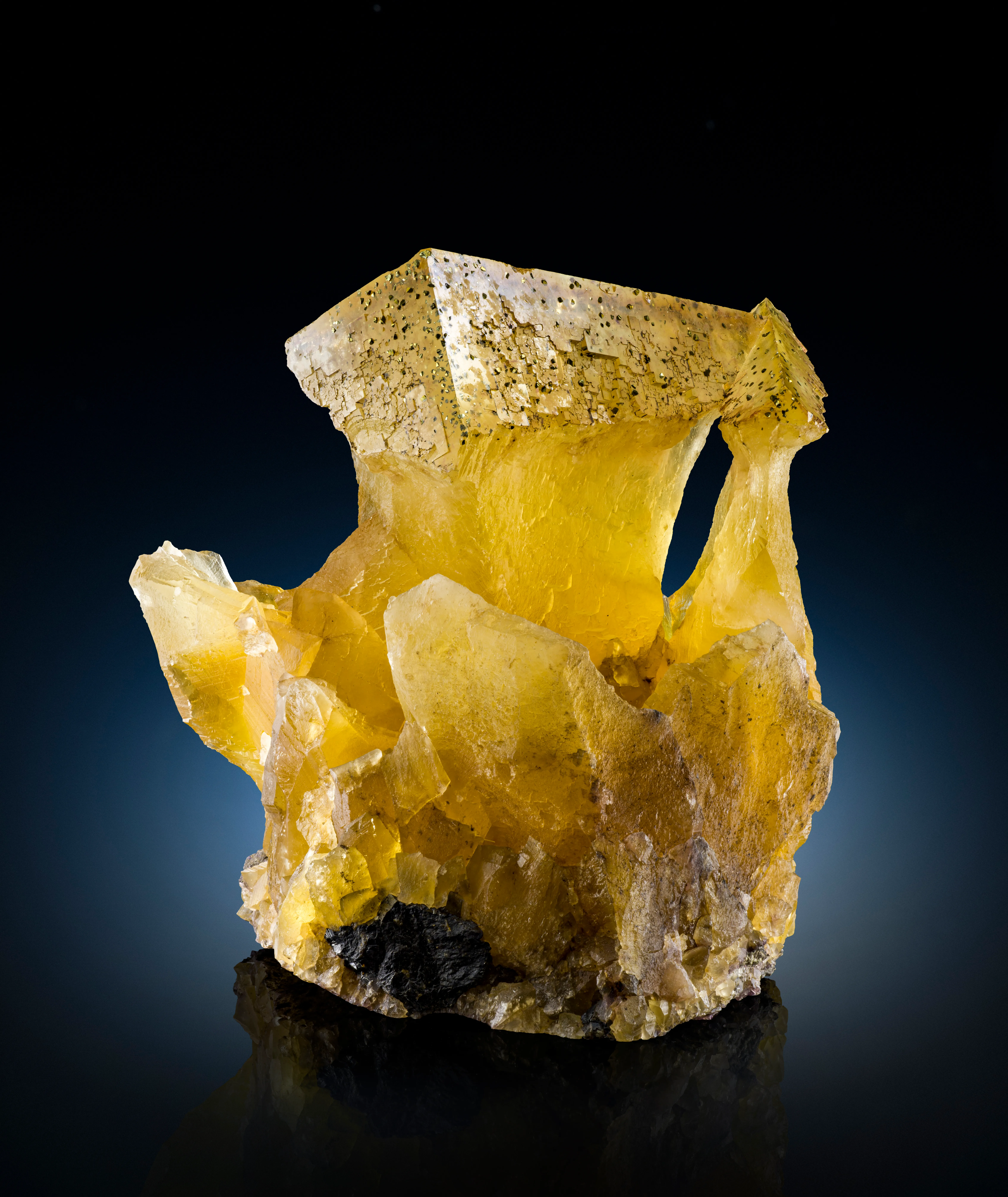 Fluorite from USA, Illinois, Hardin County, Harris Creek Mining Sub-District, Annabel Lee Mine - image 1