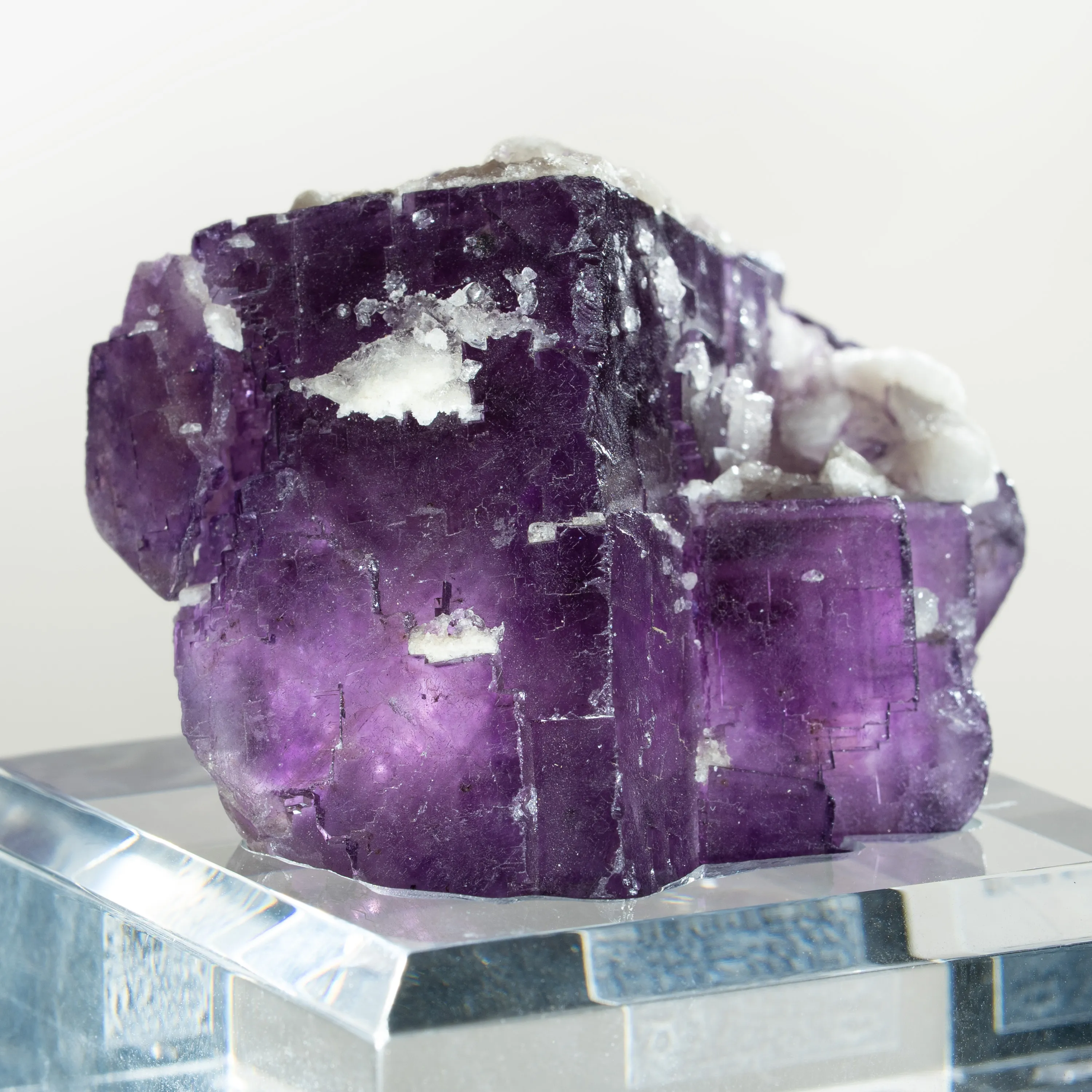 Fluorite from USA, Illinois, Hardin County, Harris Creek Mining Sub-District, Annabel Lee Mine - image 5