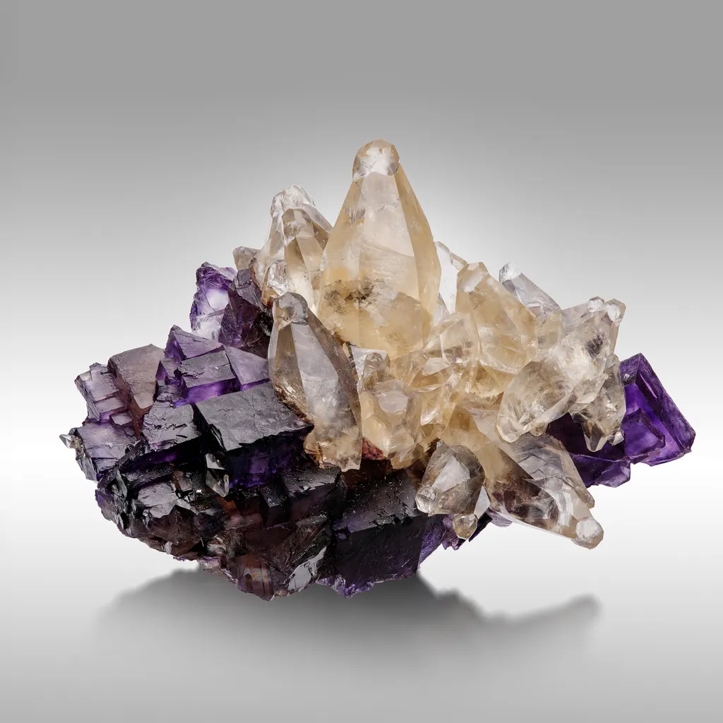 Fluorite from USA, Illinois, Hardin County, Harris Creek Mining Sub-District, Denton Mine - image 2
