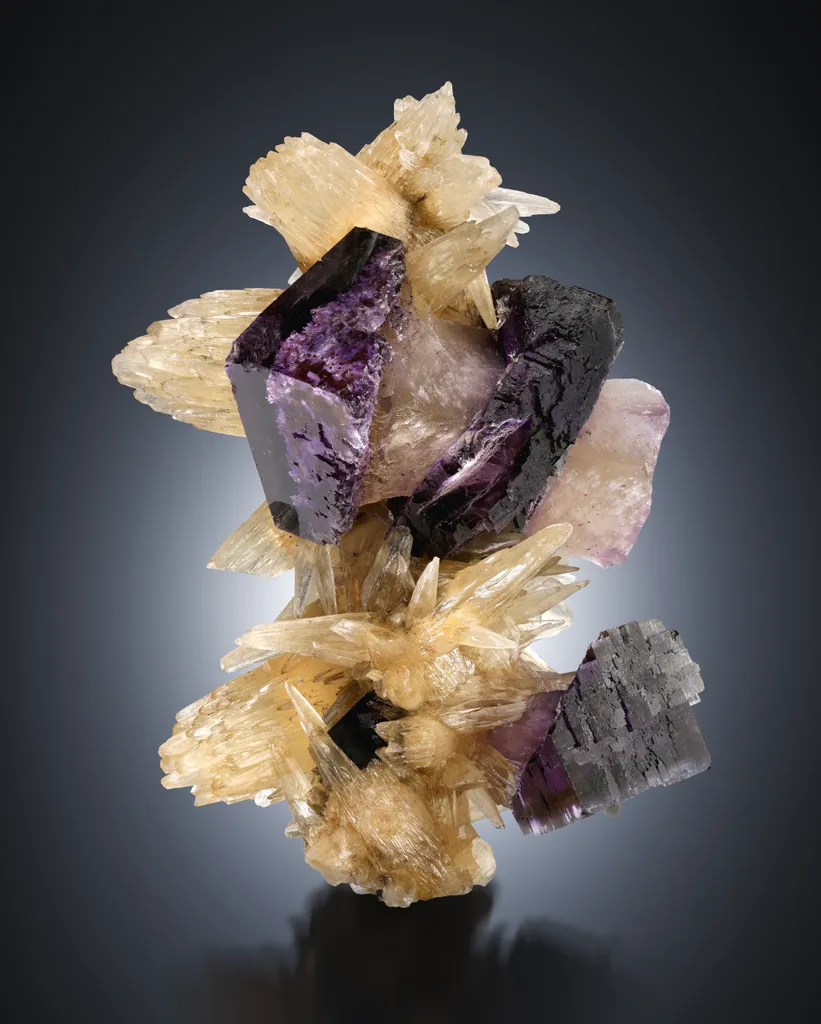 Fluorite from USA, Illinois, Minerva No. 1 Mine image