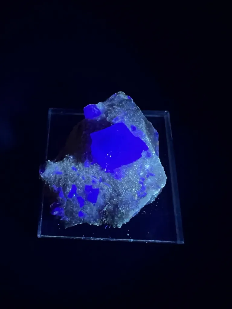 Fluorite from USA, New Mexico, Grant County - 10108 - image 5