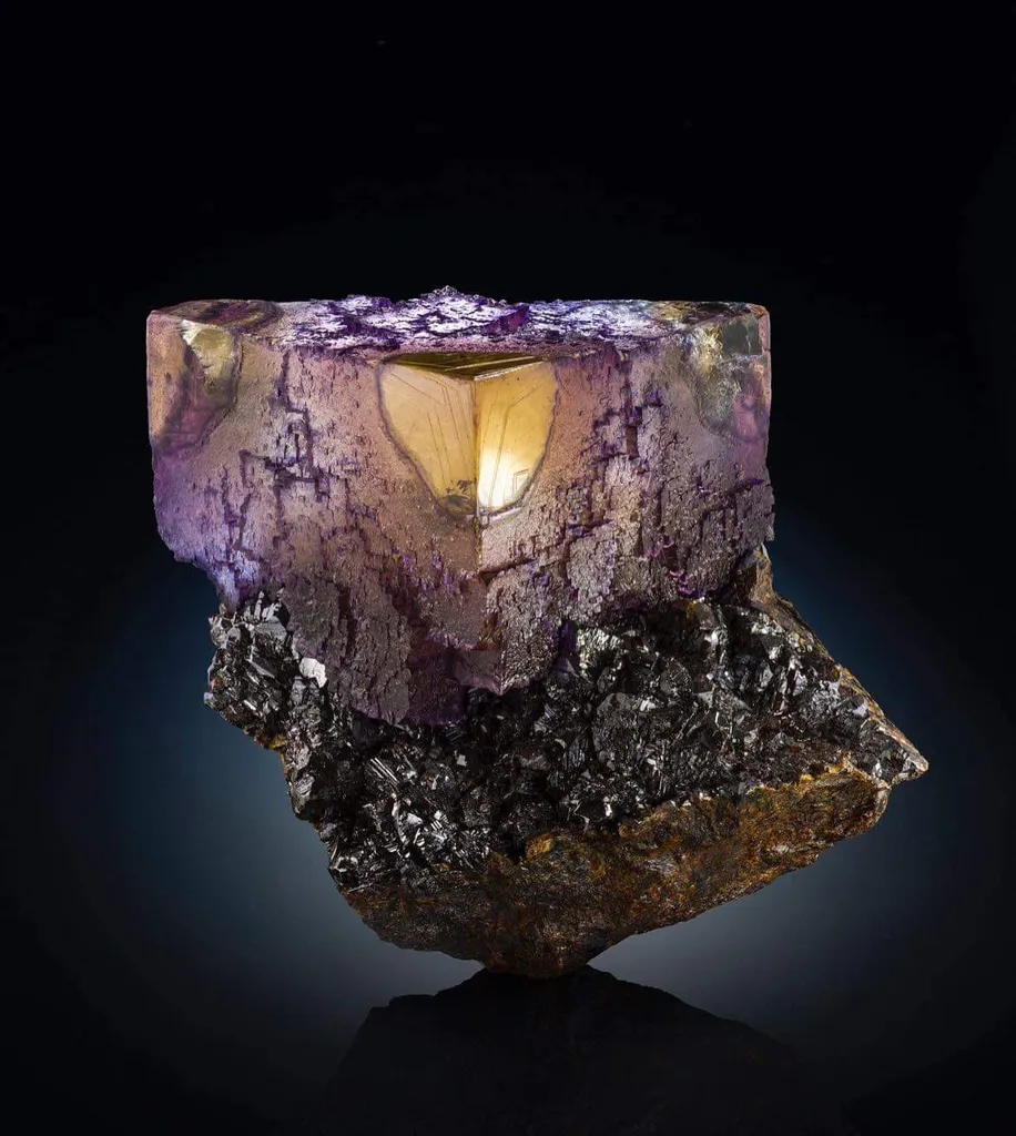 Fluorite from USA, Tennessee, Elmwood Mine image