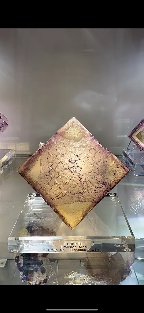 Fluorite from USA, Tennessee, Elmwood Mine - image 2