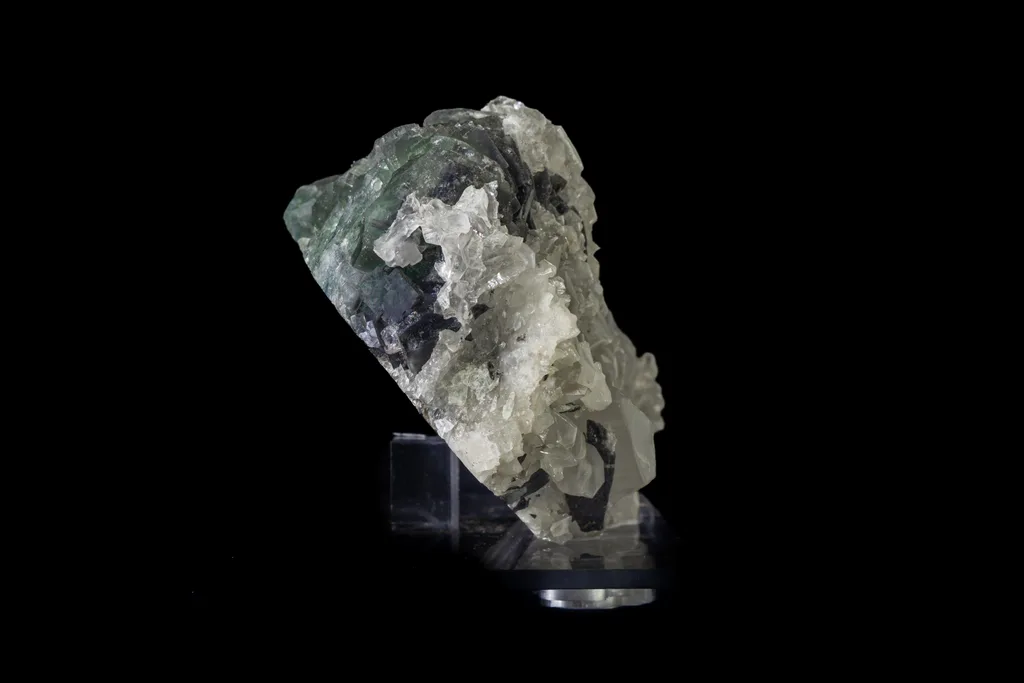 Fluorite from Xia Yang Mine, Quanzhou, Fujian, China - image 4