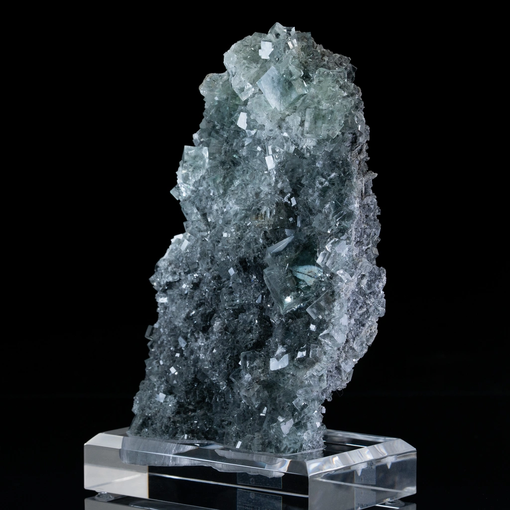 Fluorite from Xianghualing Mine, Xianghualing Sn-polymetallic ore field, Linwu Co., Chenzhou, Hunan, China image