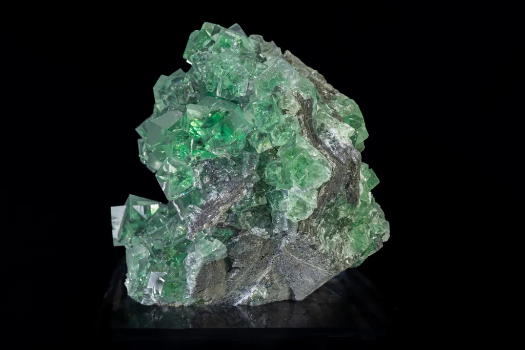 Fluorite from Xianghualing Mine, Xianghualing Sn-polymetallic ore field, Linwu Co., Chenzhou, Hunan, China - image 4
