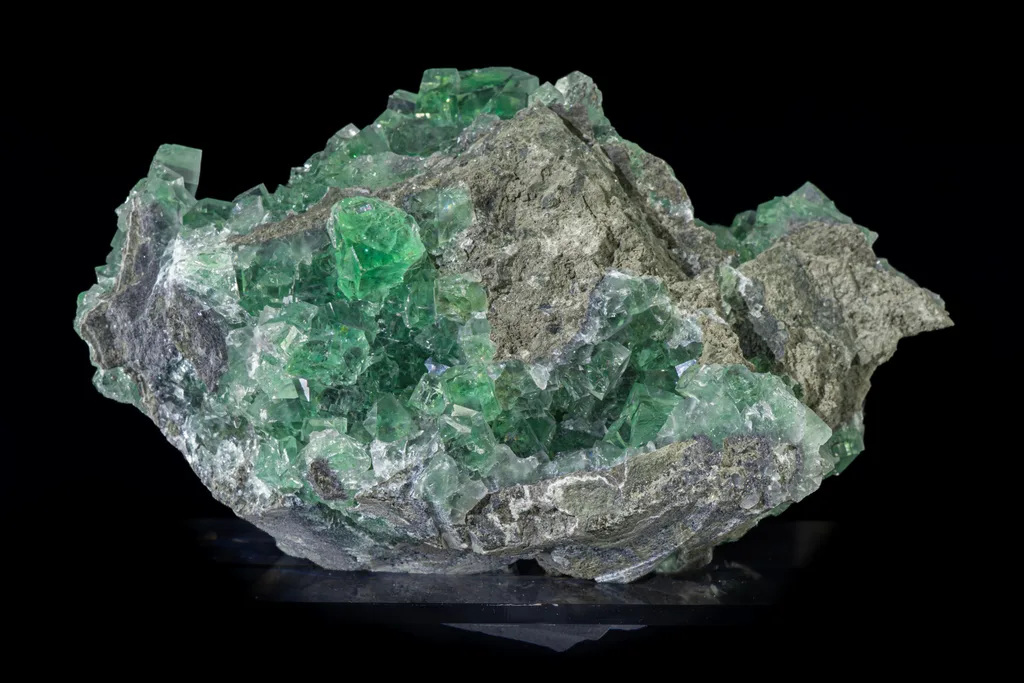 Fluorite from Xianghualing Mine, Xianghualing Sn-polymetallic ore field, Linwu Co., Chenzhou, Hunan, China - image 3