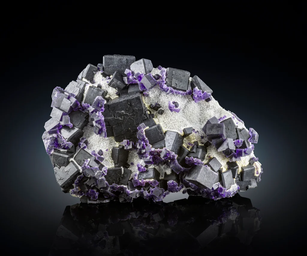 Fluorite from Yiwu, Jinhua, Zhejiang, China image