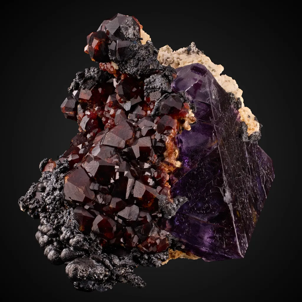 Fluorite, Garnet v. Spessartine, Manganite - image 2