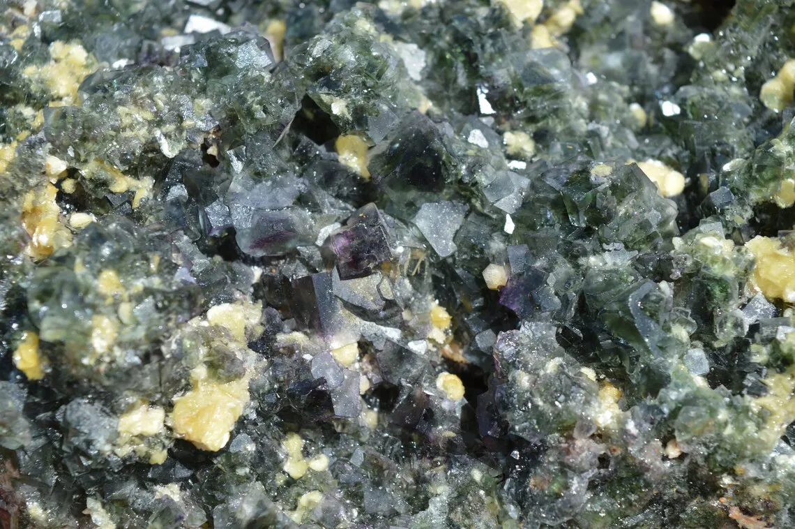 Fluorite & Muscovite 2220 grams - Okorusu Mine, Otjozondjupa Region, Namibia - Fluorescent - image 4