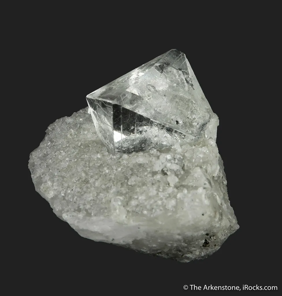 Fluorite on Calcite (both fluorescent) - image 4
